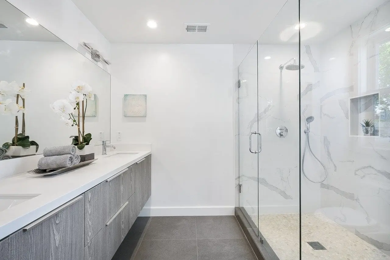 What Are Some Popular Bathroom Remodeling Trends?