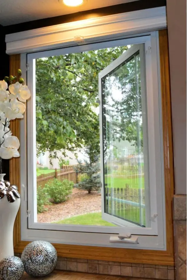 Casement windows providing ventilation and airtight seal